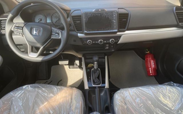 HONDA CITY 1.5L AT - image 4