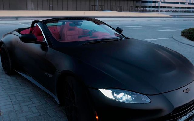 Aston Martin - image 1