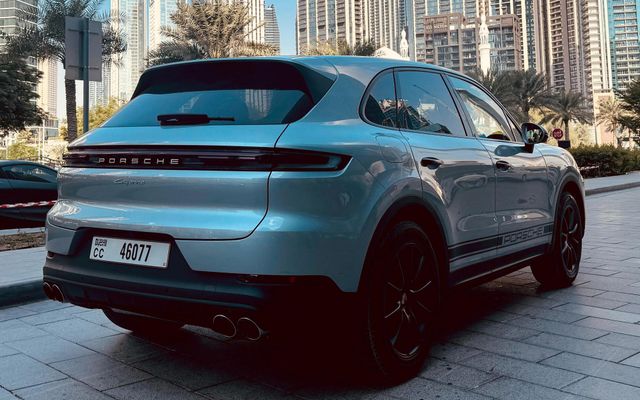 PORSCHE CAYENNE - image 3