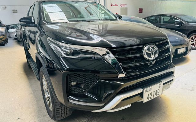 TOYOTA FORTUNER 4.0L GXR 4X4 AT 2023 - image 3