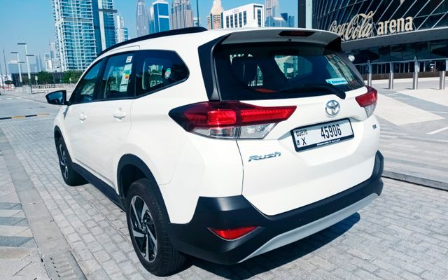 TOYOTA RUSH - image 4