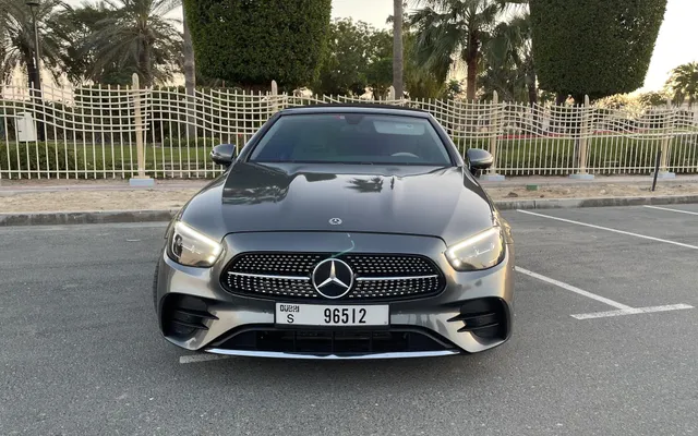 Mercedes E450 Cabrio - image 2