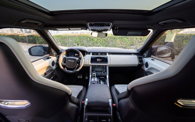 Range Rover SVR - image 3