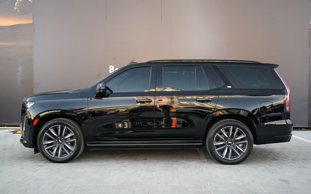CADILLAC ESCALADE - image 2