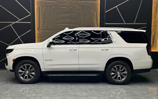 CHEVROLET TAHOE - image 3