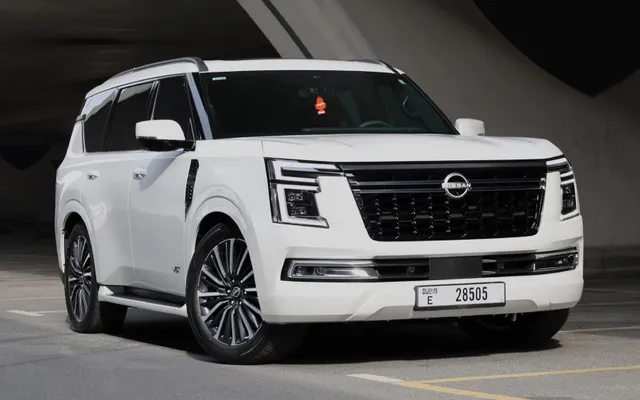 Nissan Patrol LE Platinum - image 1