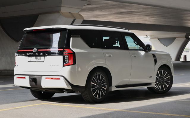 Nissan Patrol LE Platinum - image 4