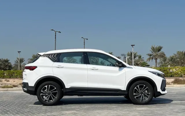 Geely Coolray Mid Option 2024 - image 4