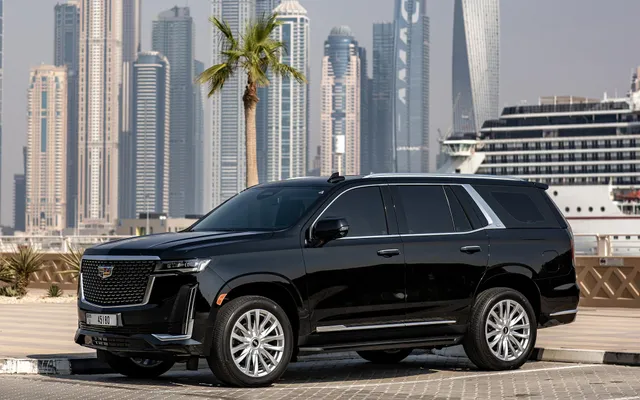 Cadillac Escalade - image 1