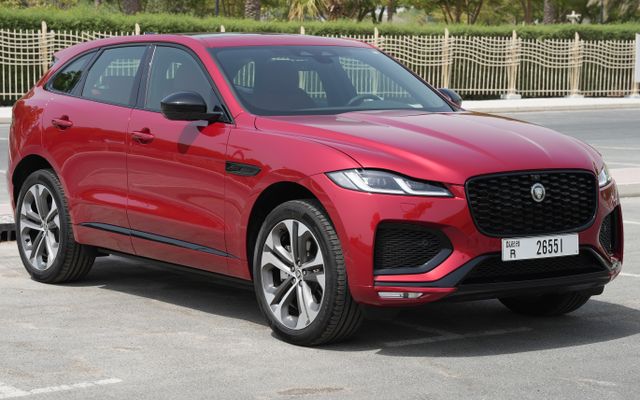 JAGUAR F-PACE - image 4