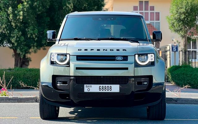 Land Rover Defender - image 3