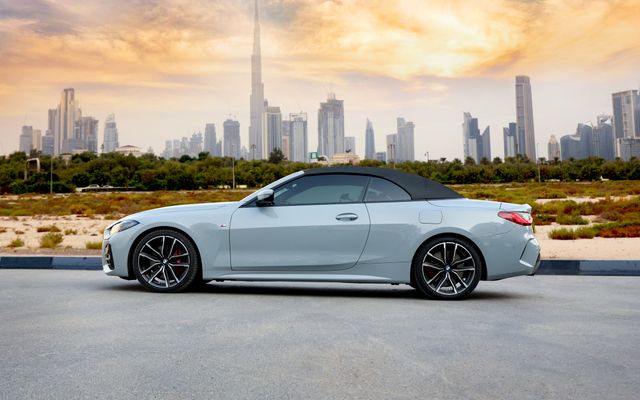 BMW 420 Gray Convertible - image 2