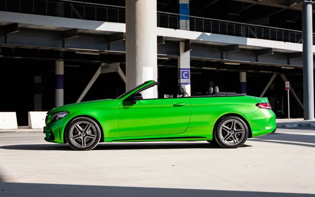 MERCEDES C180 CONVERTIBLE - image 2