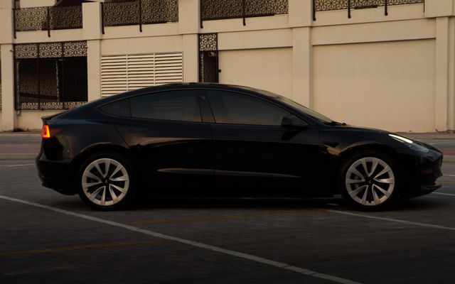 Tesla Model 3 – Picture 2