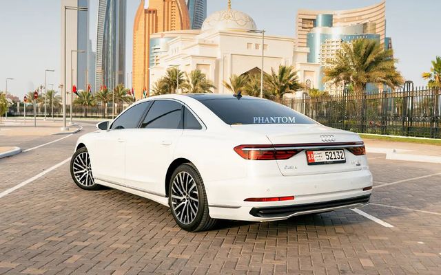 AUDI A8 - image 4