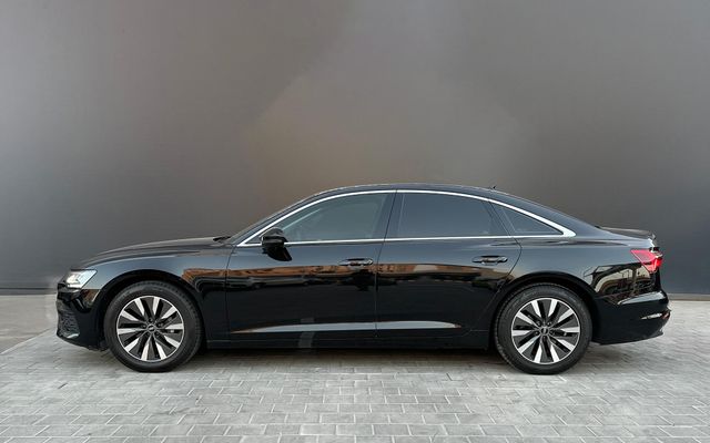 AUDI A6 - image 2