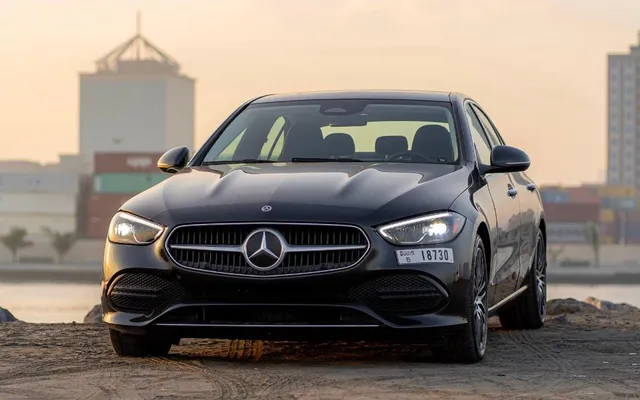 MERCEDES C300 - image 1
