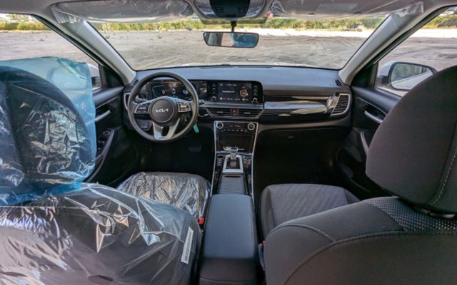 KIA Seltos - image 4