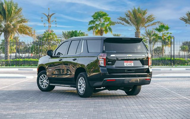 CHEVROLET TAHOE - image 4