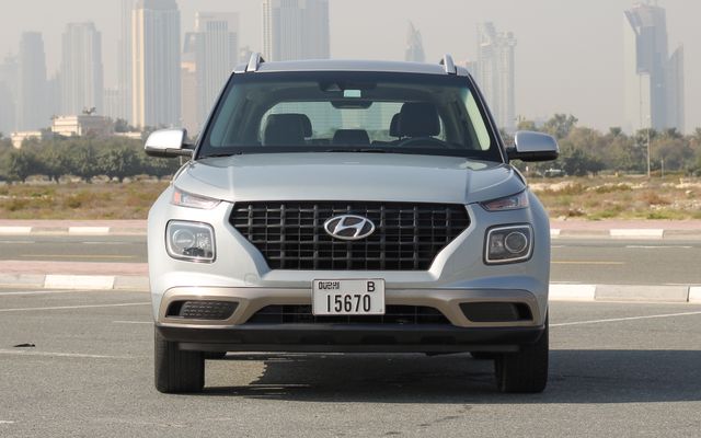 Hyundai Venue - image 3