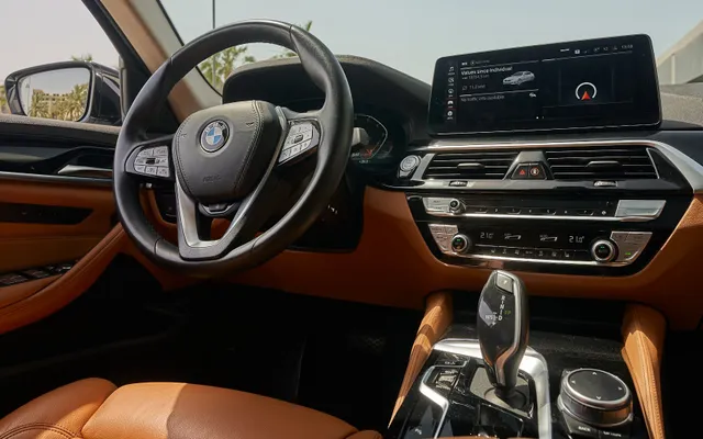 BMW 520 I - image 4
