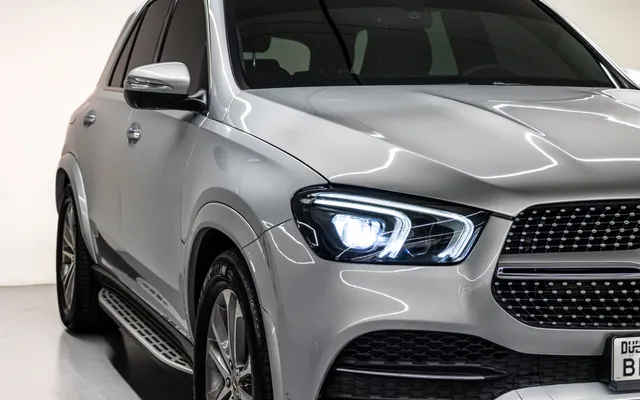 Mercedes Benz GLE350D 4MATIC - image 3