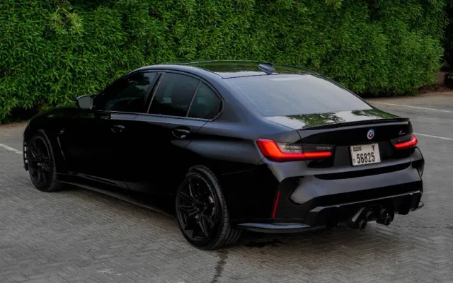 BMW 330i - image 4