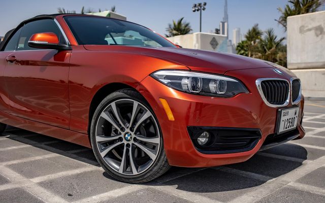 BMW 230i Cabrio - image 3