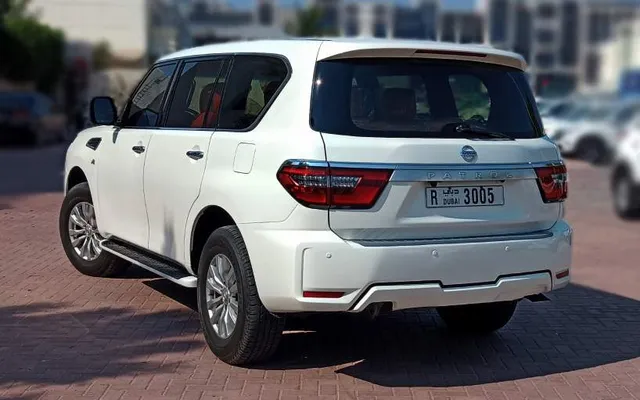 Nissan Patrol - image 3