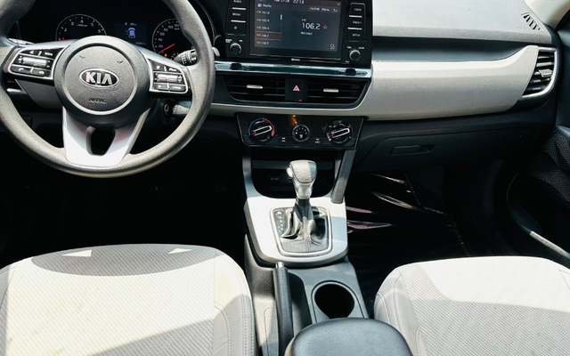 Kia Seltos - image 4