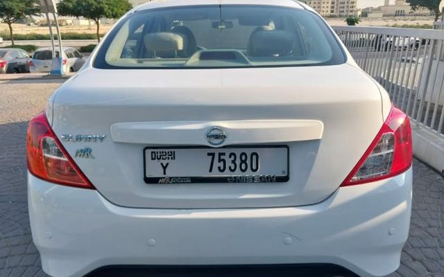 NISSAN SUNNY - image 4