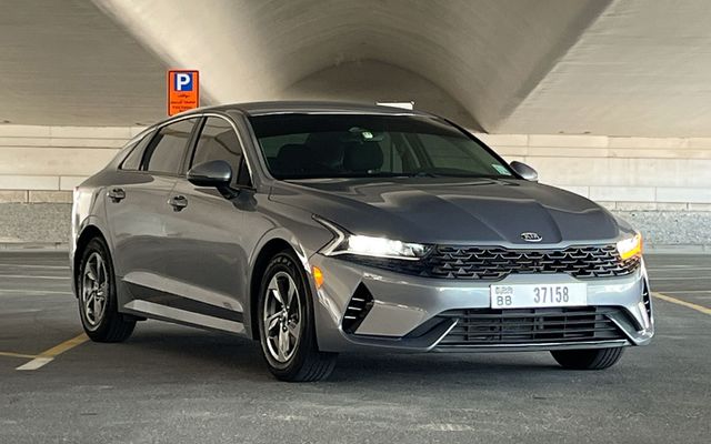 Kia K5 - image 4