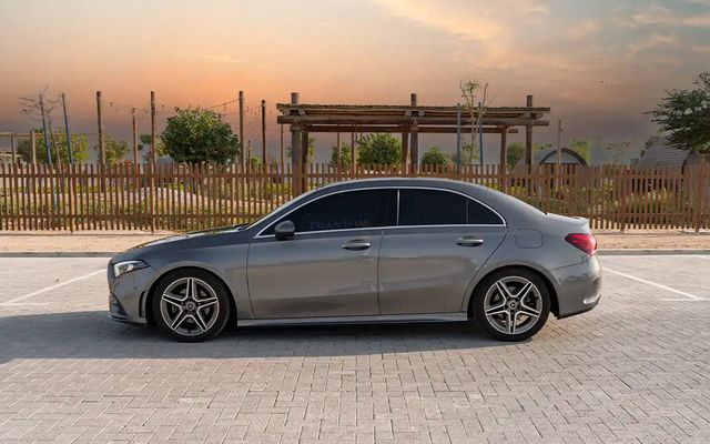 MERCEDES A200 - image 2
