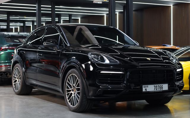 Porsche Cayenne S – Picture 1