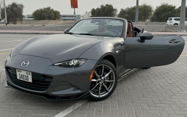 Mazda MX-5 - image 1