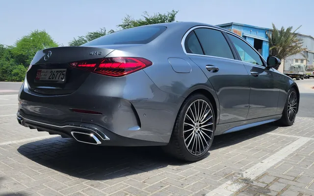 Mercedes C200 - image 4