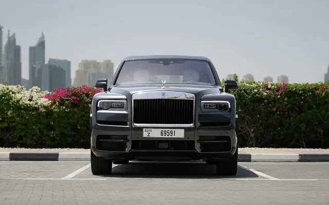 Rolls-Royce Cullinan - image 3