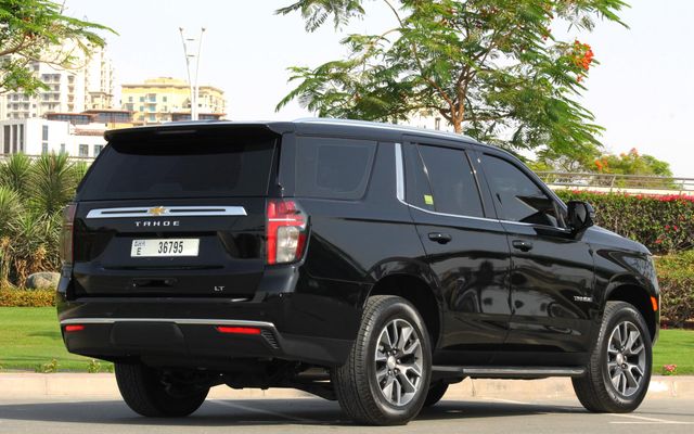 CHEVROLET TAHOE - image 4