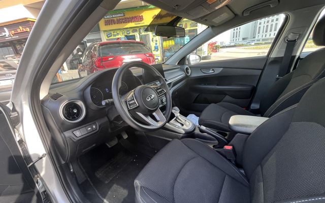 Kia Forte - image 4