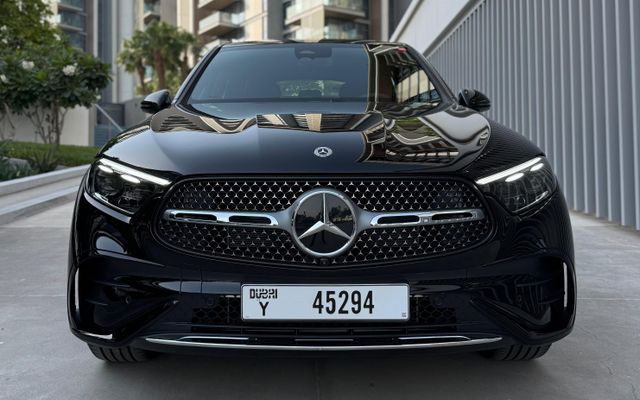 MERCEDES GLC 200 - image 2