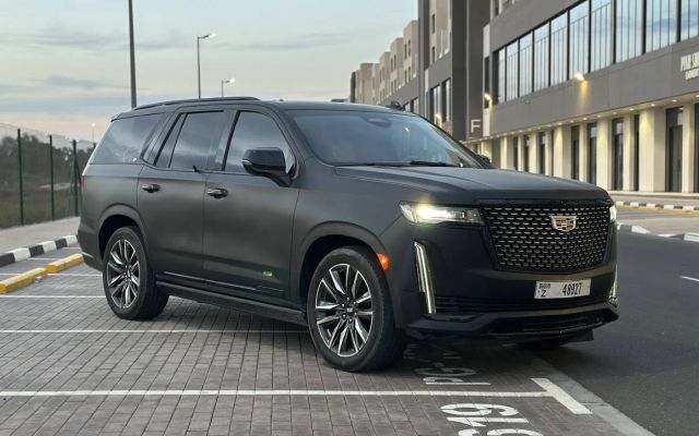 CADILLAC ESCALADE - image 4
