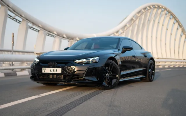 Audi E-tron GT - image 3