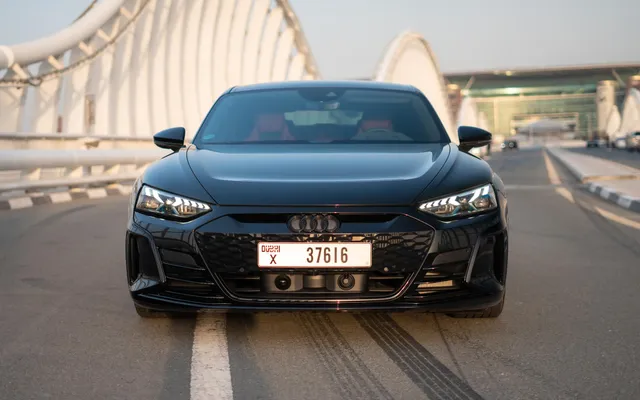 Audi E-tron GT - image 4