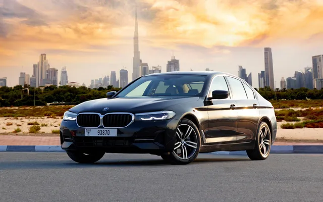 BMW 520 Black - image 4