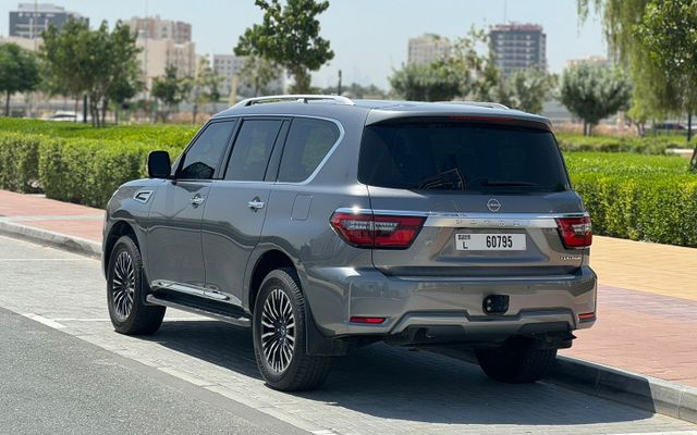 Nissan Patrol - image 4