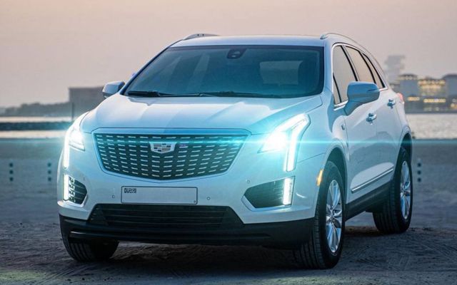 Cadillac XT5 - image 1