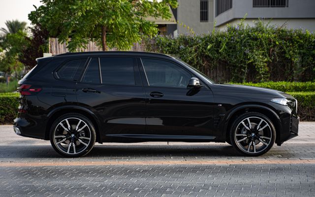 BMW X5 40I - image 2