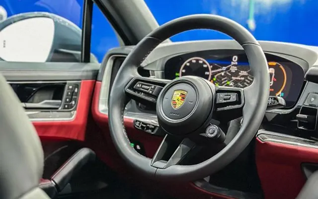 PORSCHE CAYENNE COUPE 2024 - image 4