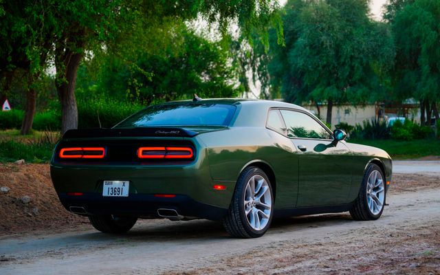 DODGE CHALLENGER - image 4
