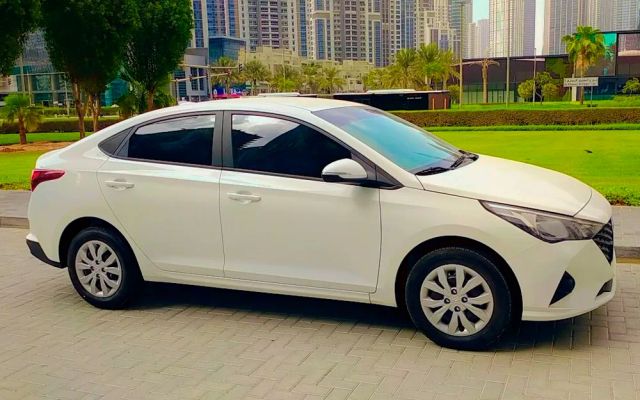 HYUNDAI ACCENT - image 3